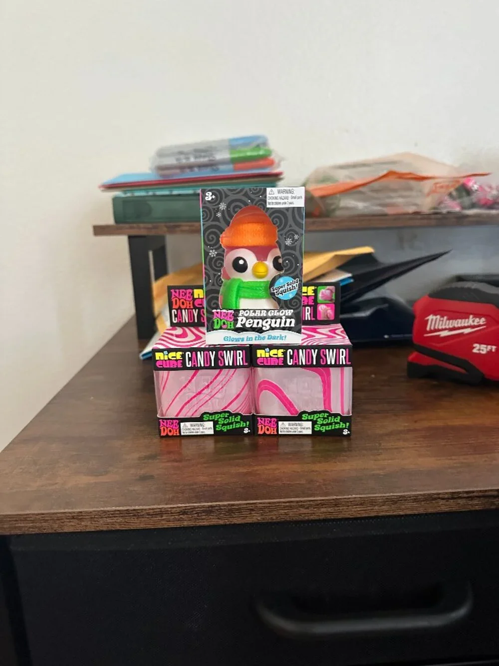 1x Polar Glow Penguin Glow in the Dark + 2x Nee-Doh Nice Cube Candy Swirl